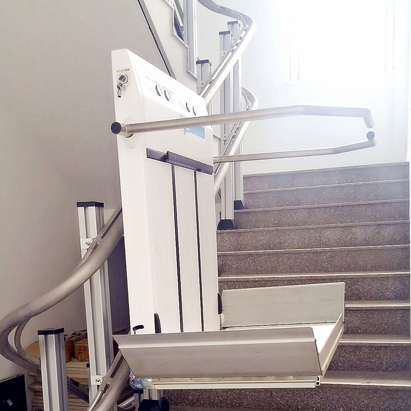 斜掛式無障礙升降機